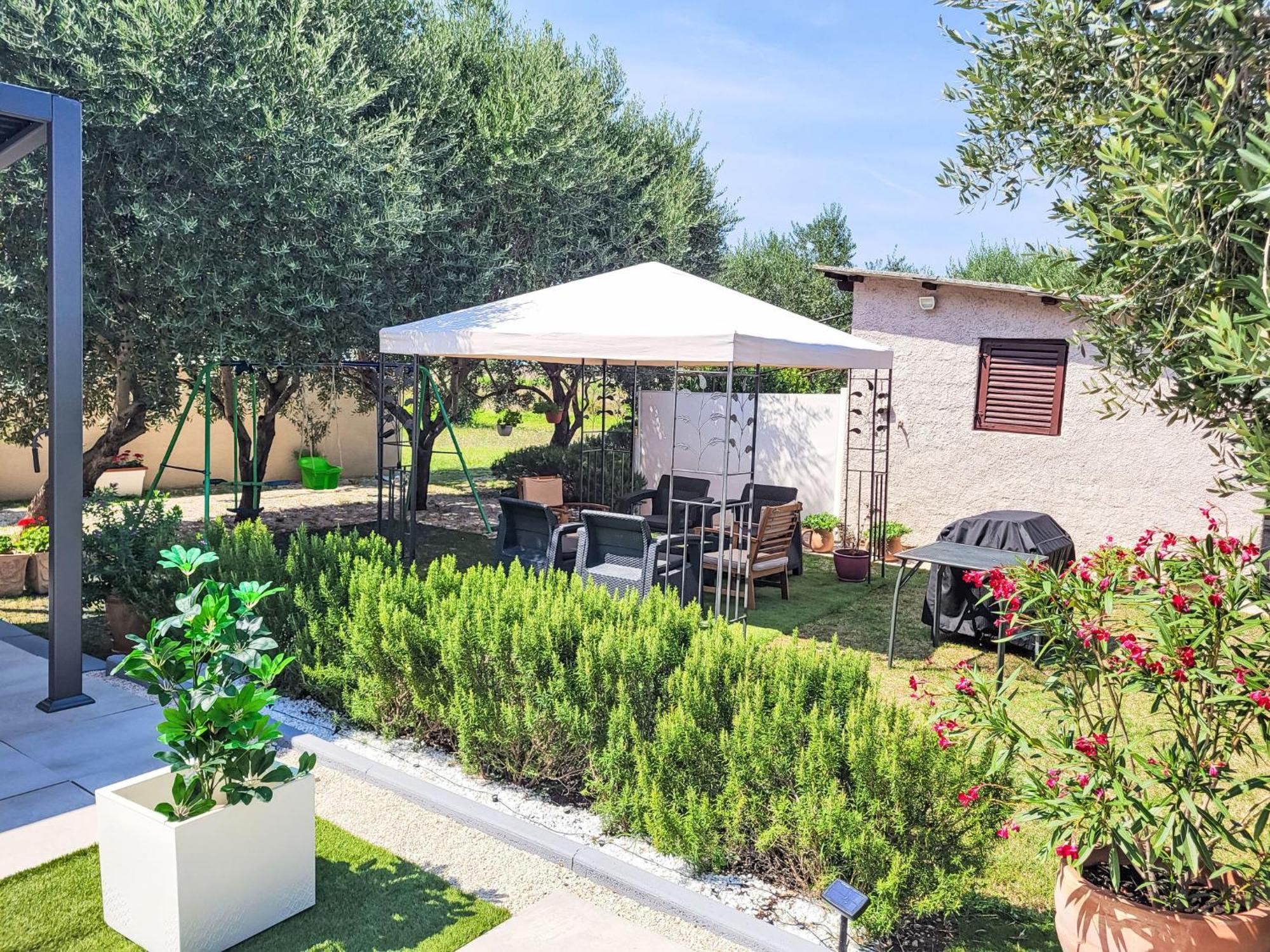 Holiday Home Ive By Interhome Petrcane Exterior photo